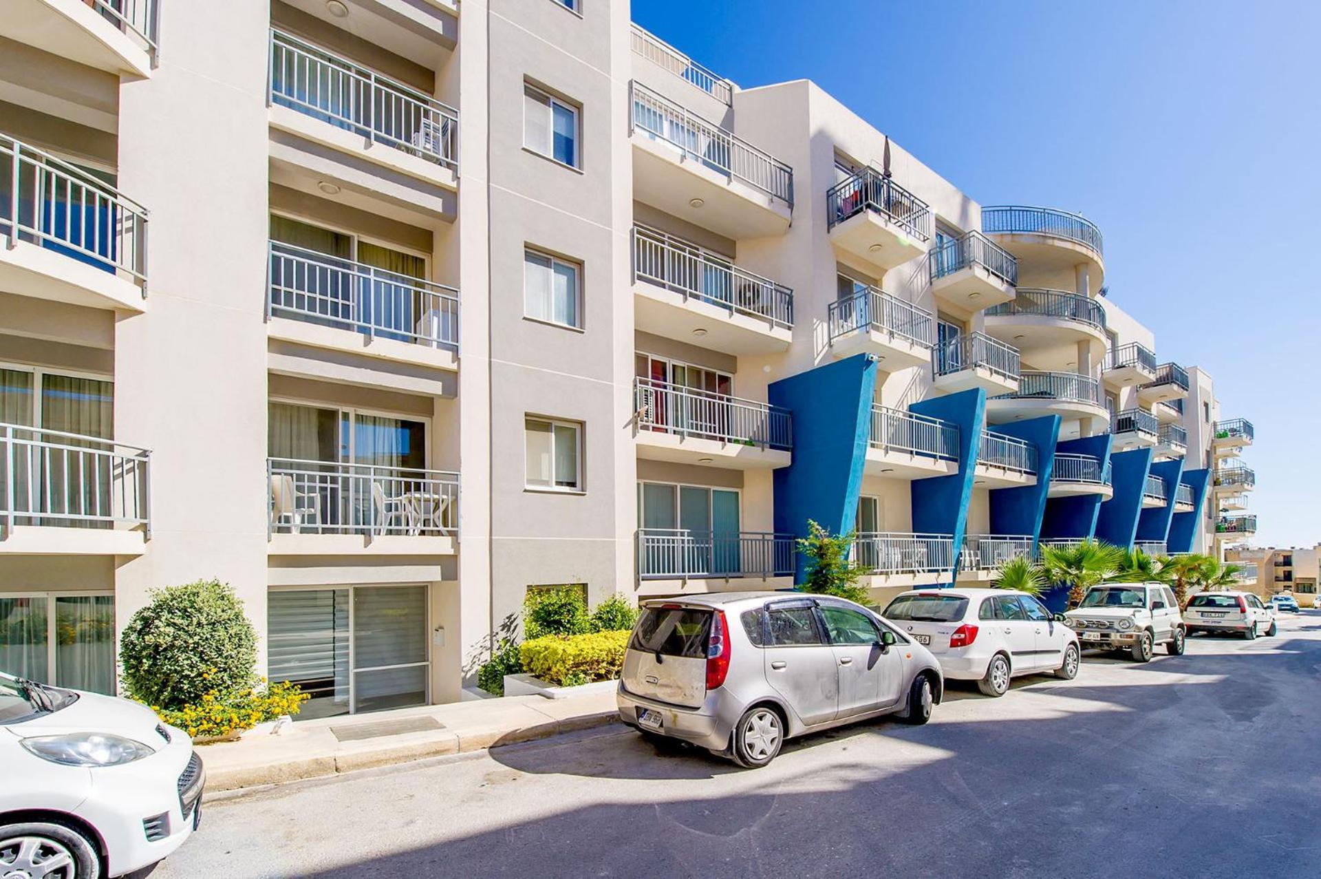Hillock Apartment Marsalforn