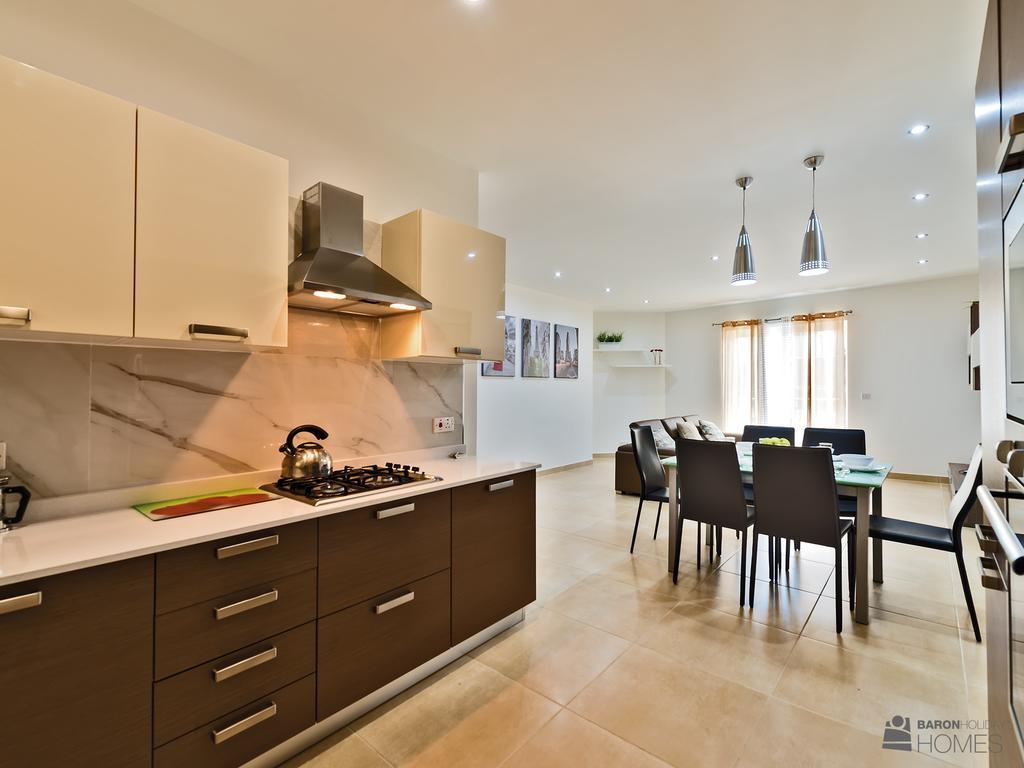 Apartment Hillock