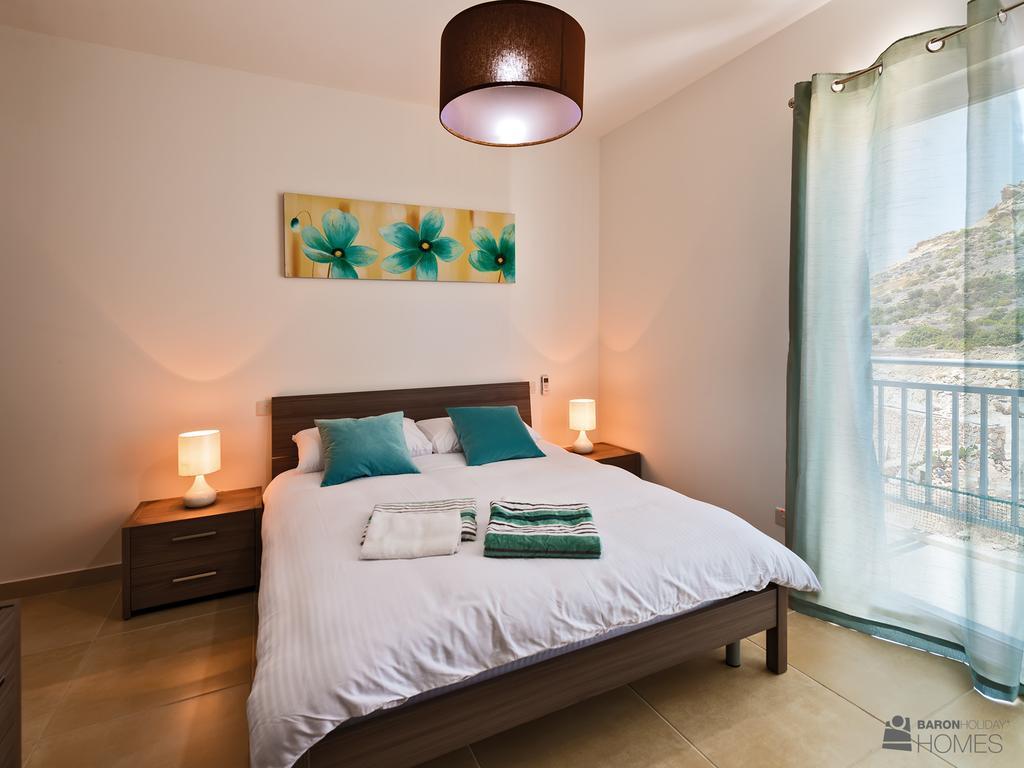 Hillock Apartment *