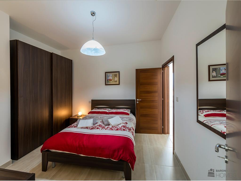 Apartment Hillock