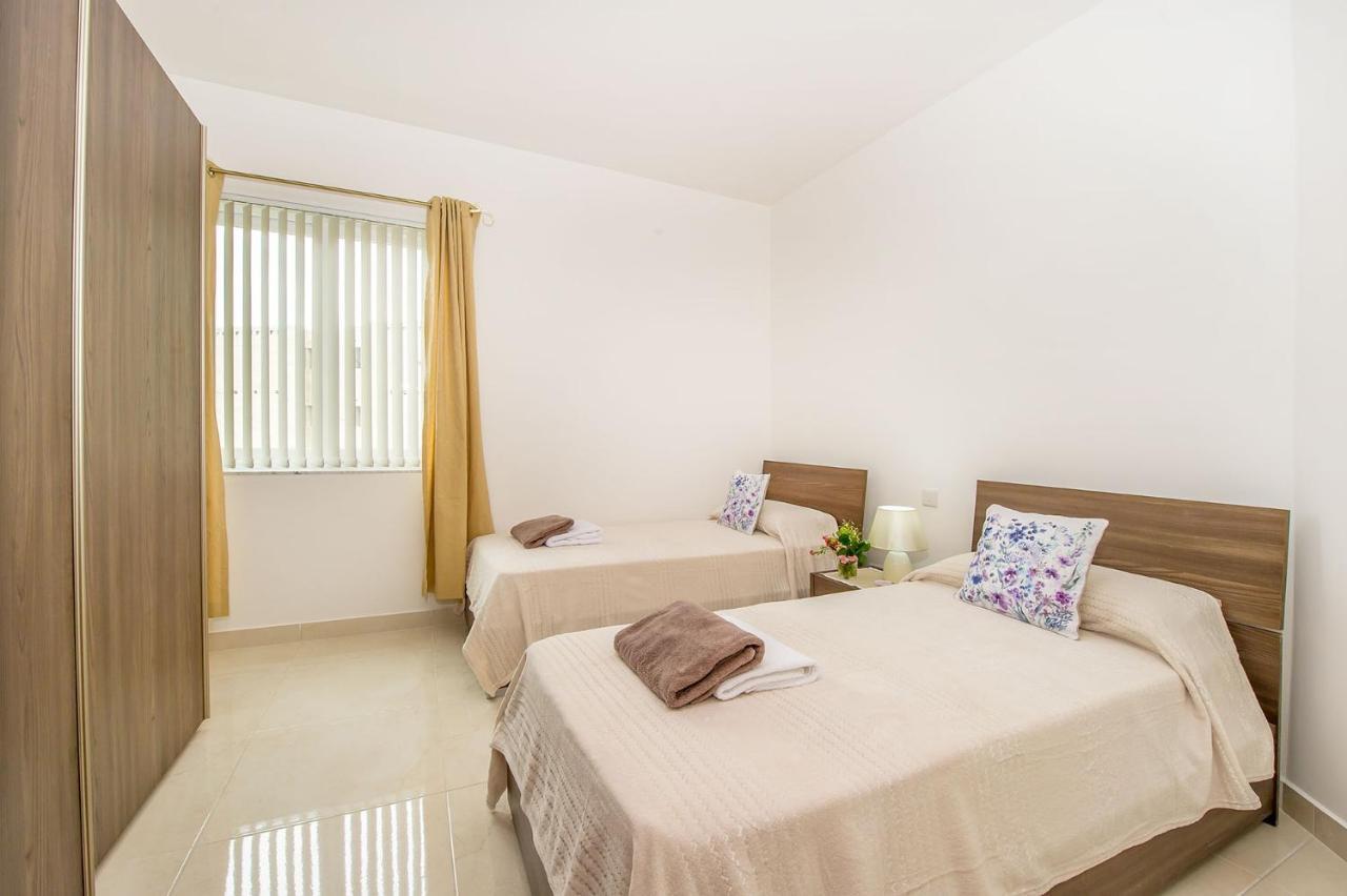 Hillock Apartment